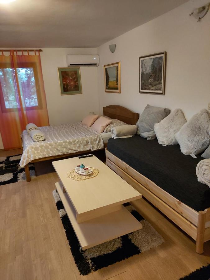 Studio Apartman Kotro Beli Manastir ภายนอก รูปภาพ